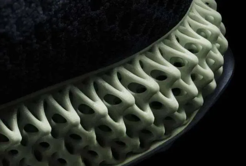 adidas利用3D打印技術，一體成型新式跑鞋 image